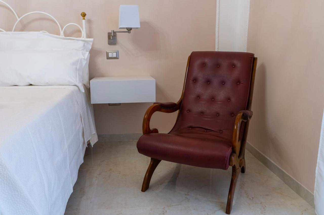A Casa Dei Miei Hotel San Pietro Vernotico Exterior foto